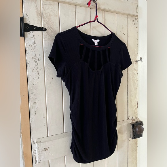 Candies Cut-Out Top - Picture 2 of 5